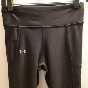 Under armour women's leggings  sz::xs.one front pocket.